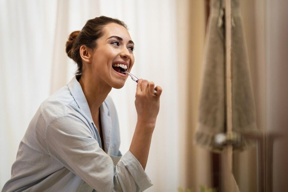 7 Tips to Help Keep Your Teeth Clean Between Cleanings